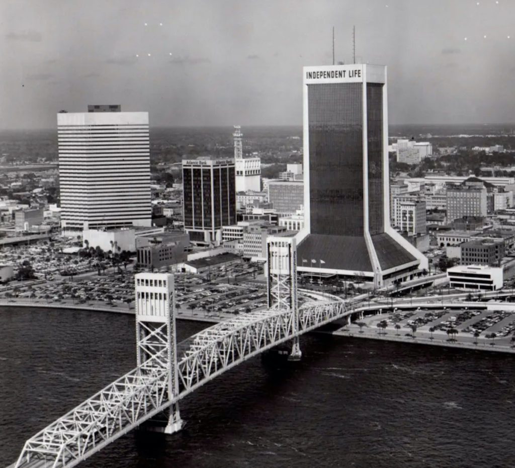 Center Spotlight Truist Tower (formerly BB&T) Ash Properties